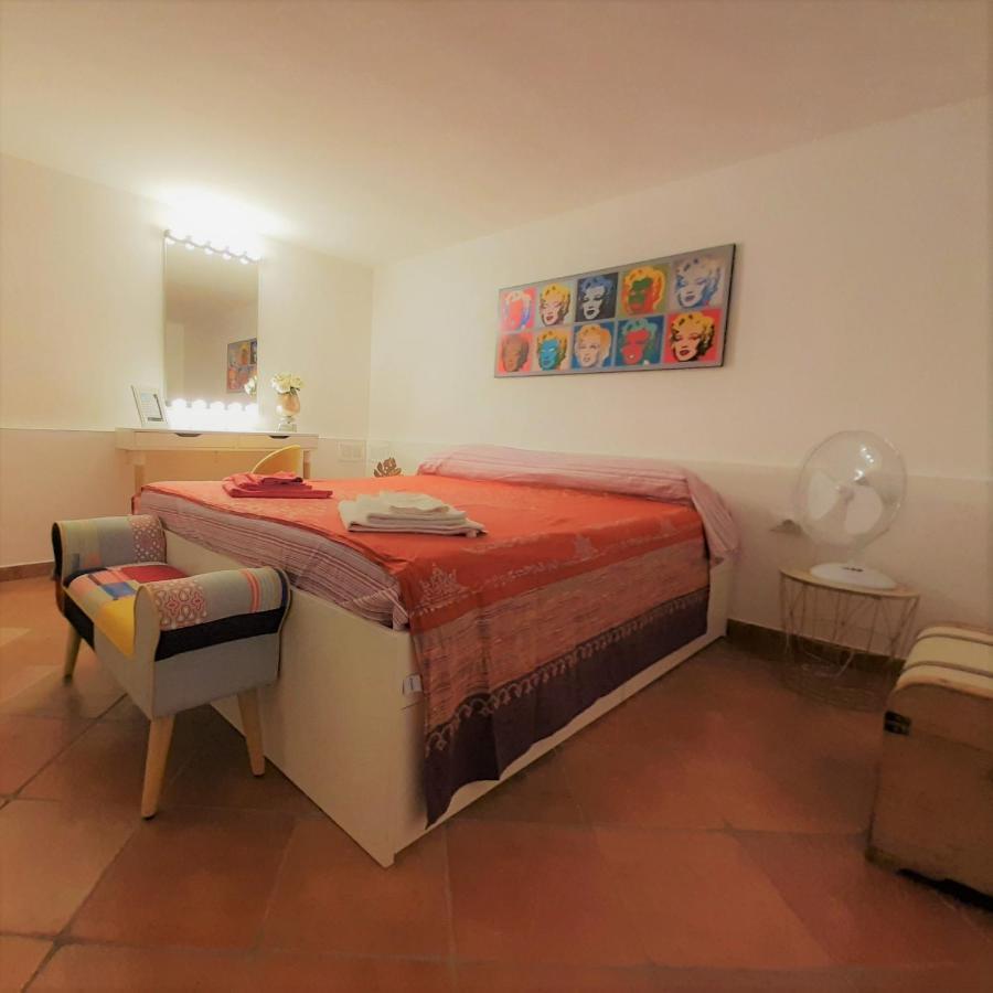 Movie Star Apartment With Garden Florence Ngoại thất bức ảnh