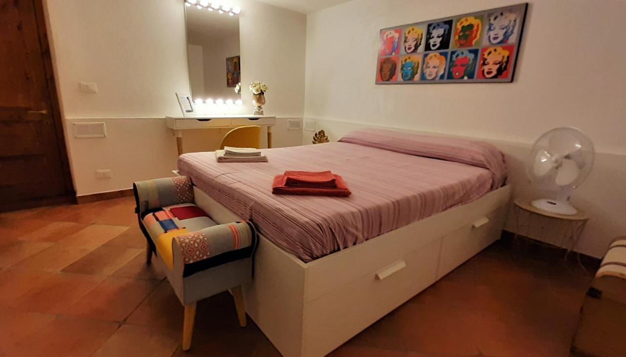Movie Star Apartment With Garden Florence Ngoại thất bức ảnh